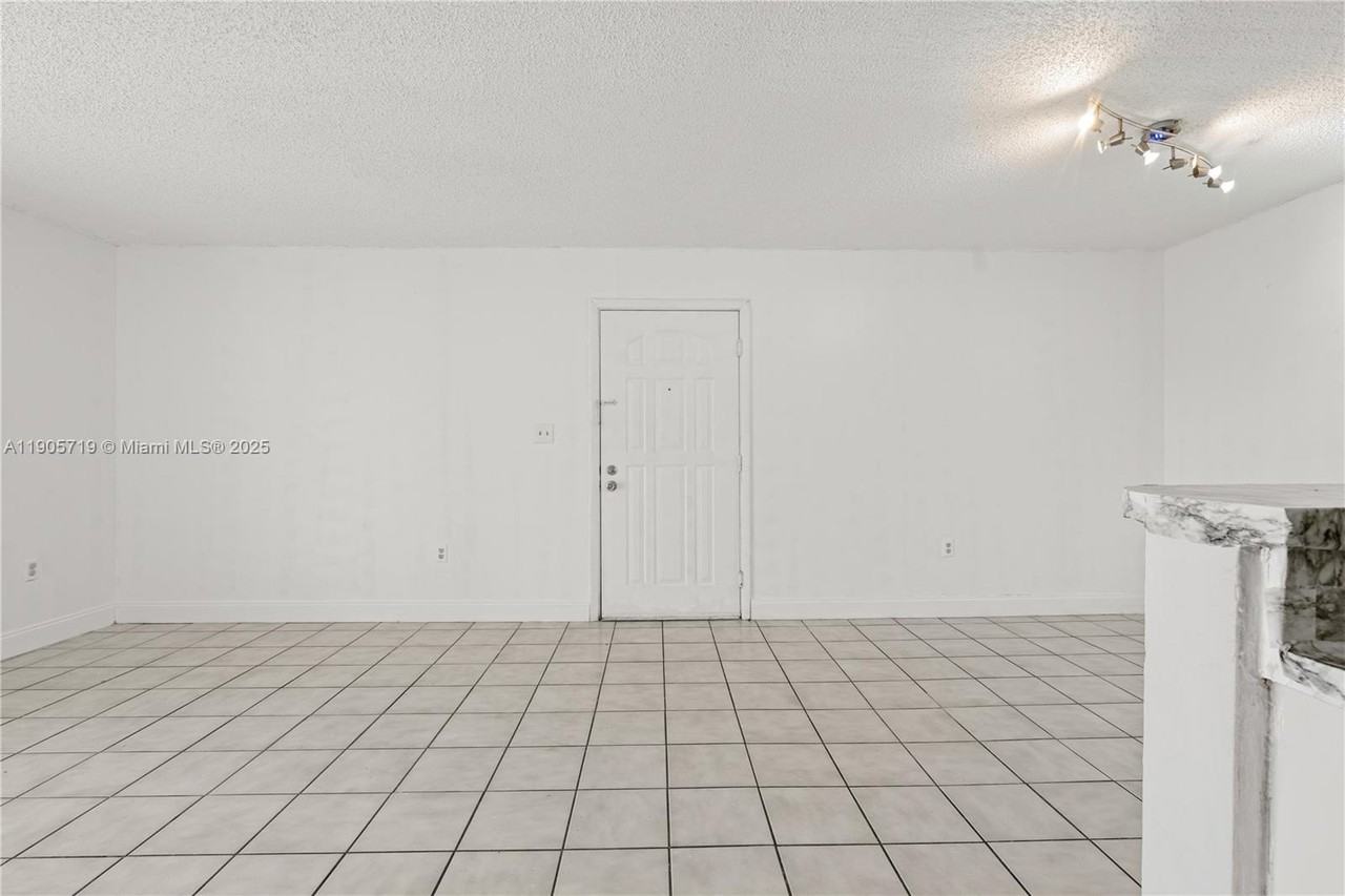 8650 Sw 212th St #303 - Photo 5 of 34