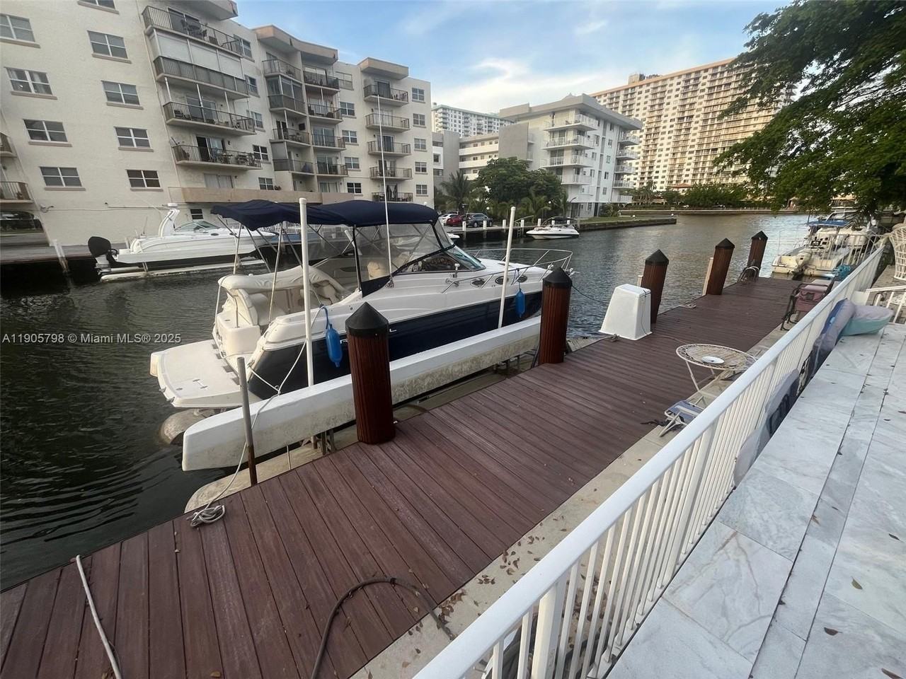 3915 Ne 168th St #3915 - Photo 2 of 40