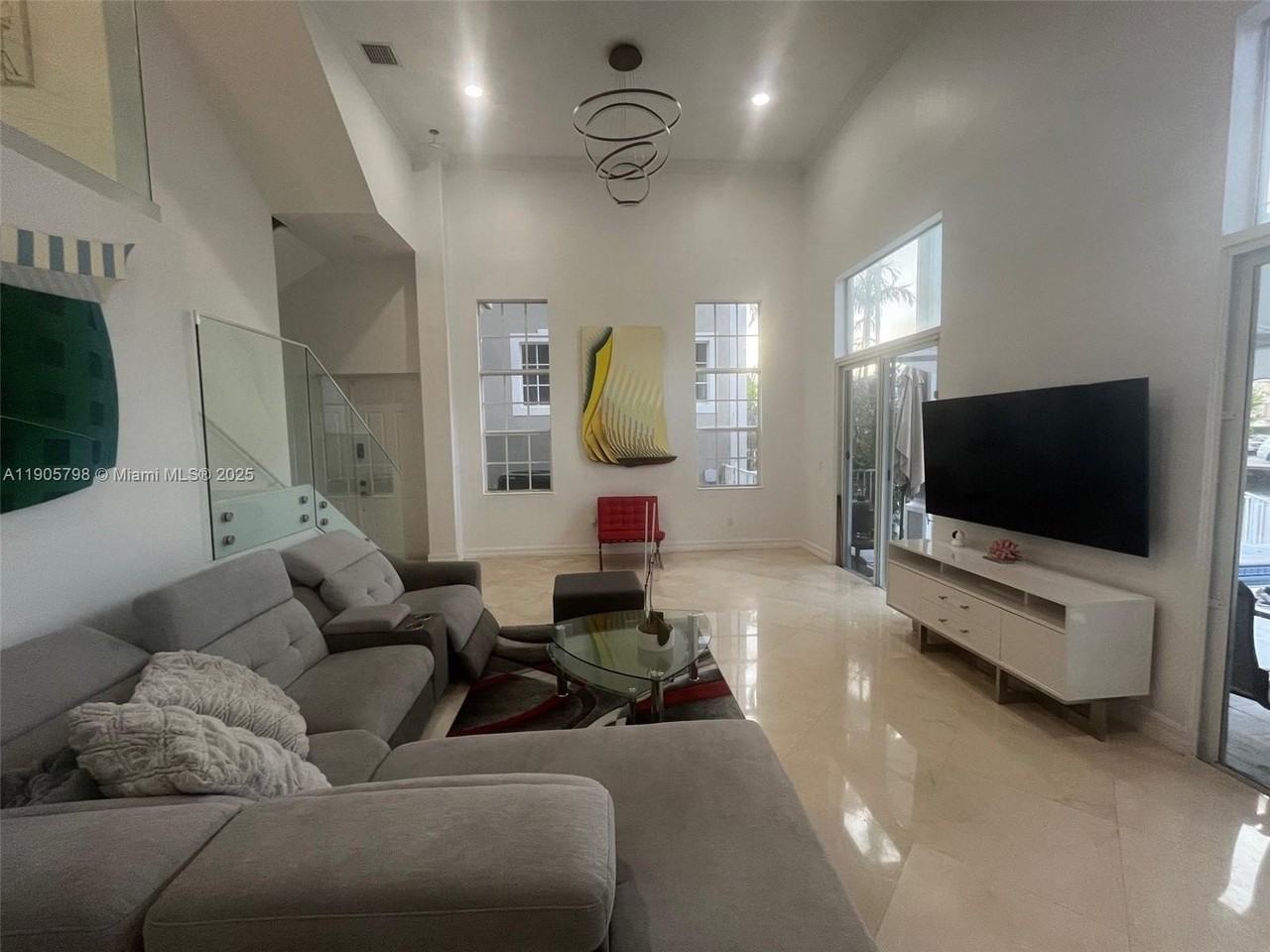 3915 Ne 168th St #3915 - Photo 6 of 40