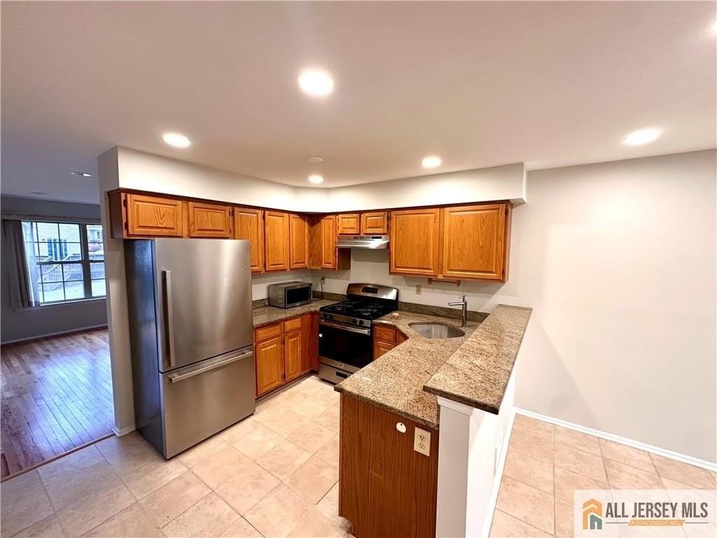 162 Salem Rd - Photo 2 of 17