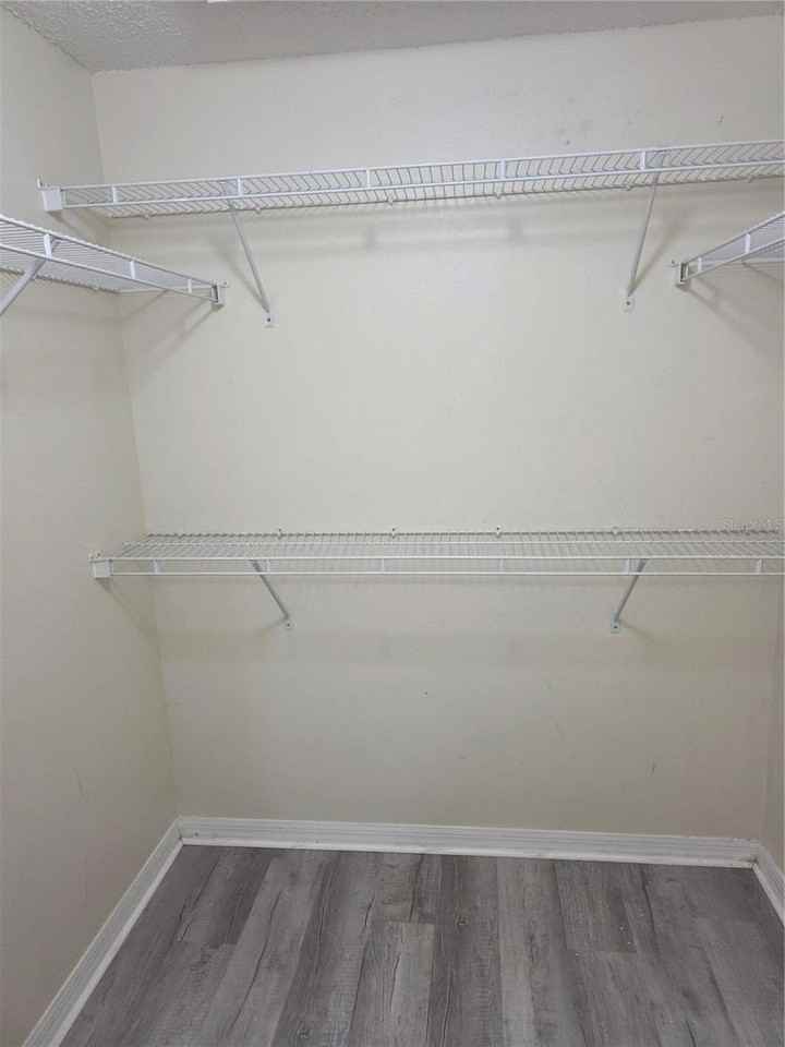 1126 Chateau Circle - Photo 5 of 12