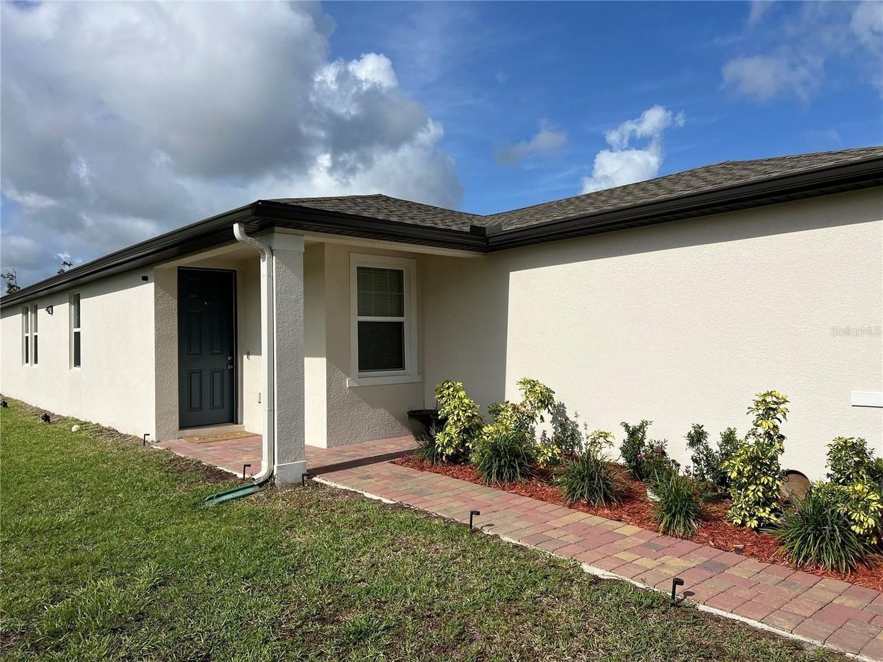 17200 Cagan Crossings Boulevard - Photo 2 of 22