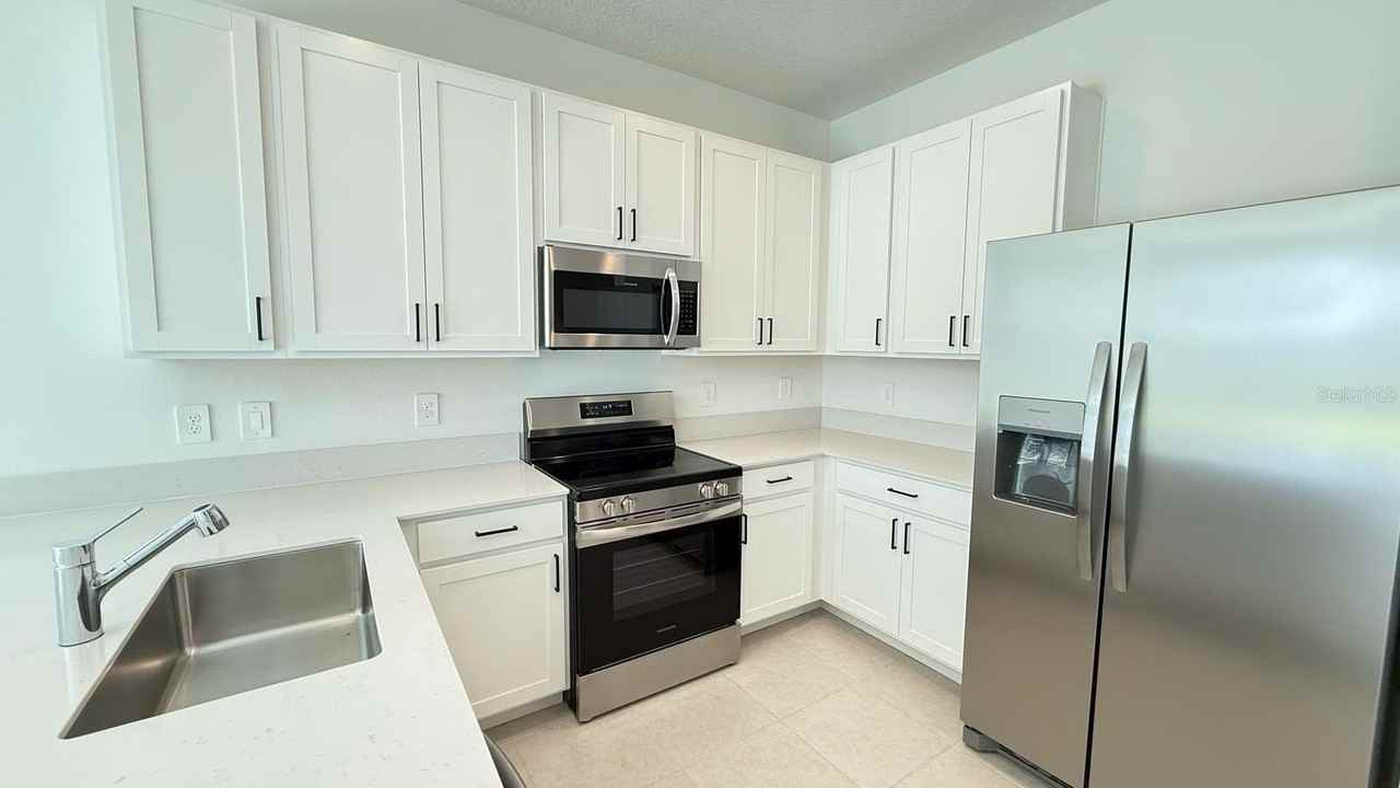 3114 Laurent Loop - Photo 4 of 23