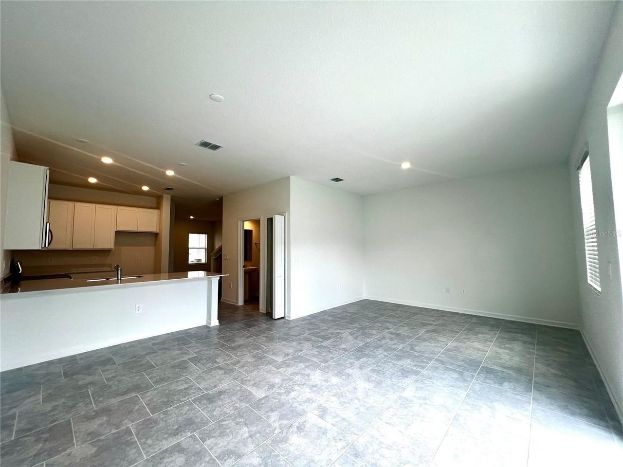 3114 Laurent Loop - Photo 6 of 23