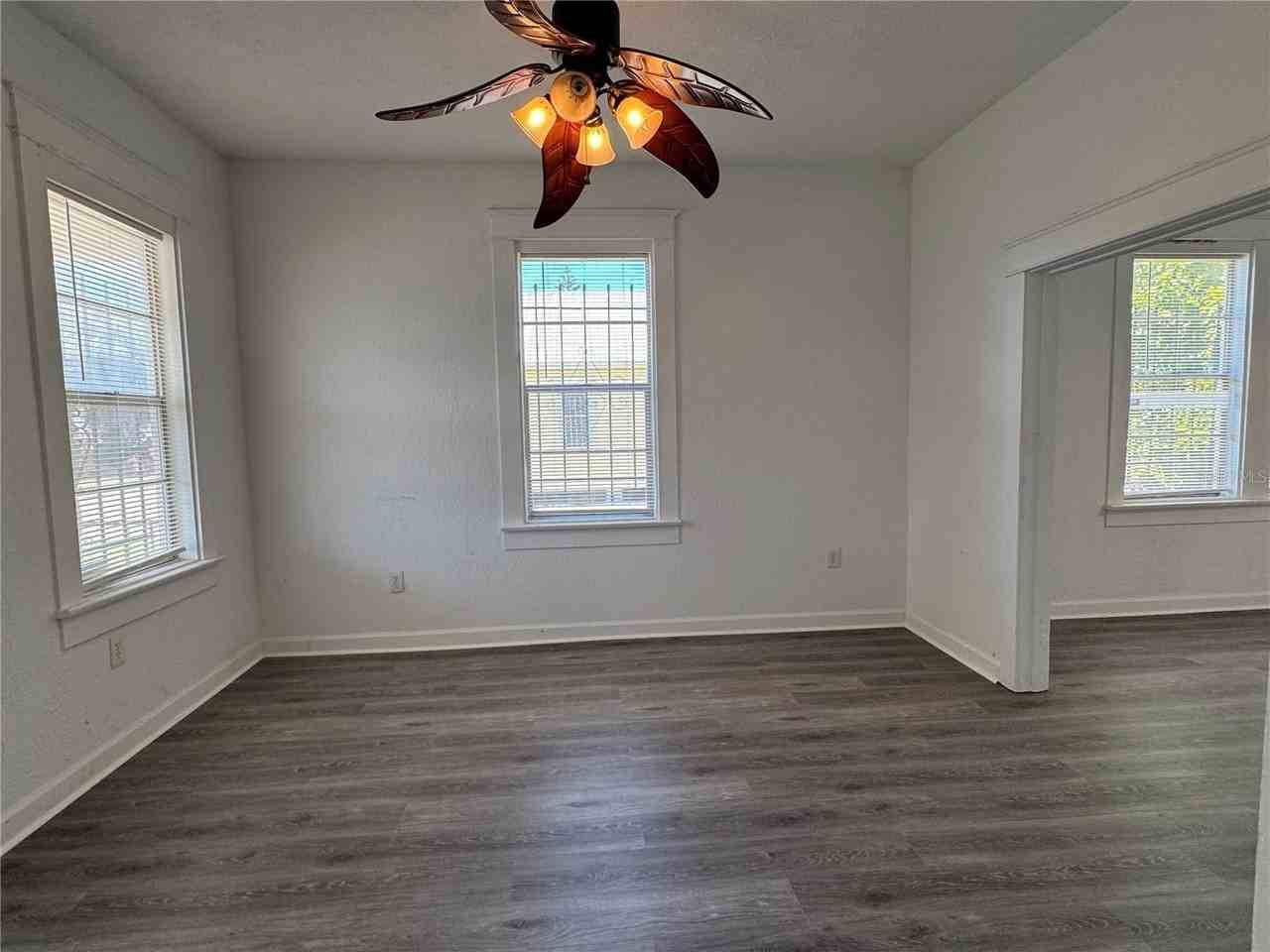 1022 E 14th Ave - Photo 7 of 33