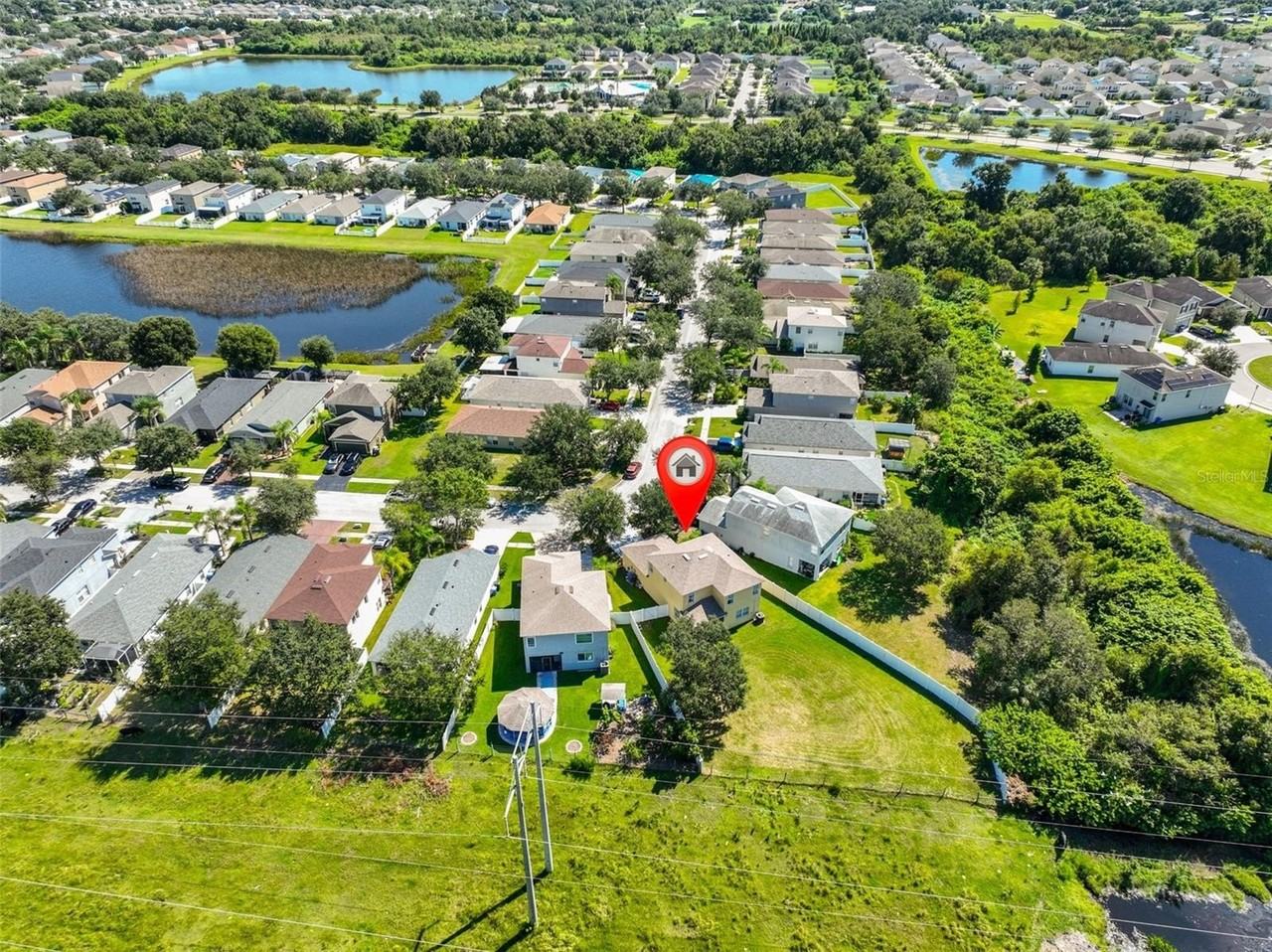 7902 Carriage Pointe Drive - Photo 7 of 36