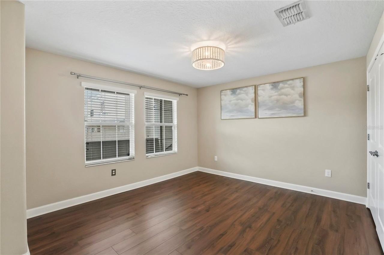 717 N Rome Ave - Photo 3 of 36