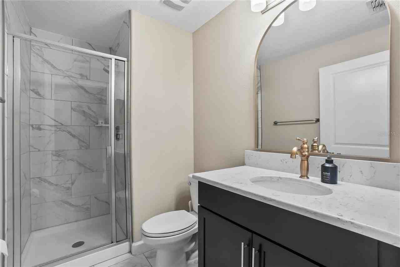 717 N Rome Ave - Photo 5 of 36