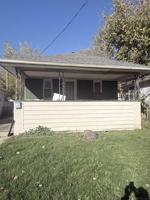 featured image of 836 Victoria Ave