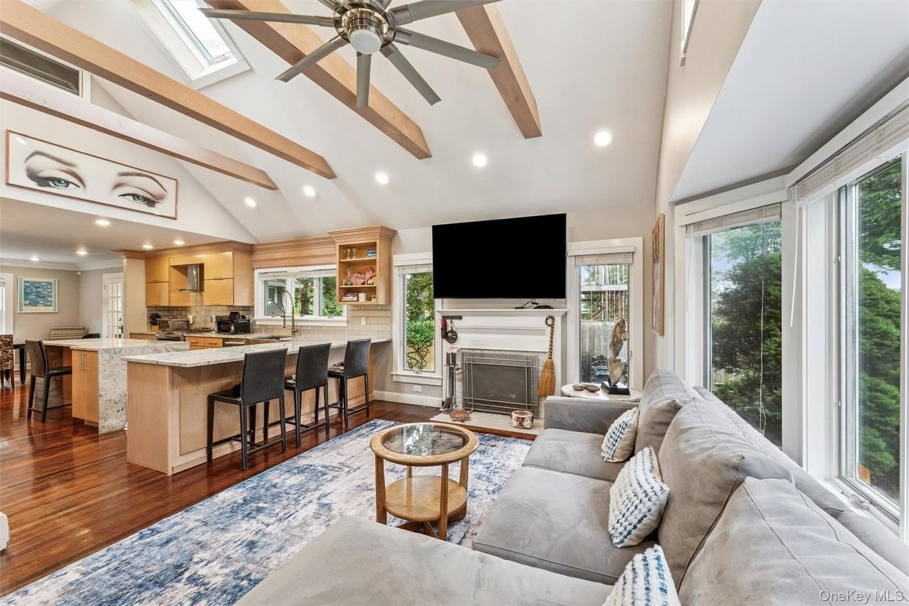 414 Main St - Photo 7 of 22