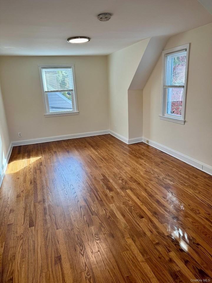 29 N Long Beach Rd - Photo 3 of 14