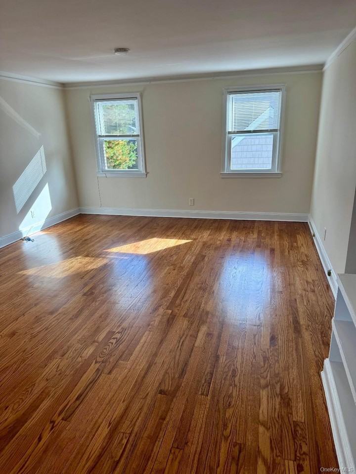 29 N Long Beach Rd - Photo 5 of 14