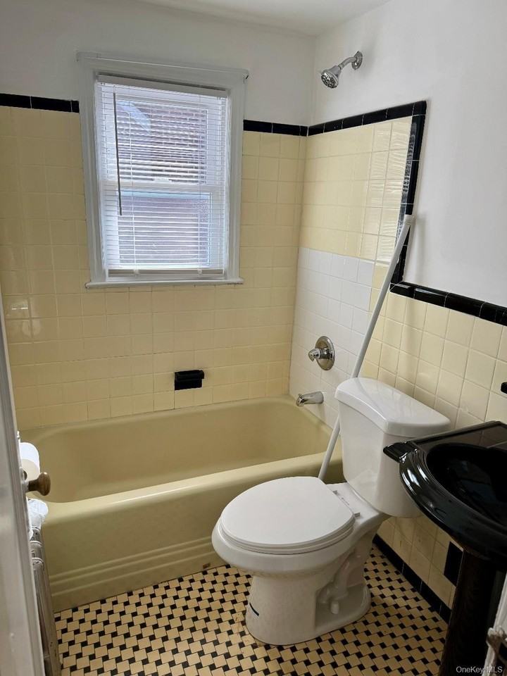 29 N Long Beach Rd - Photo 6 of 14