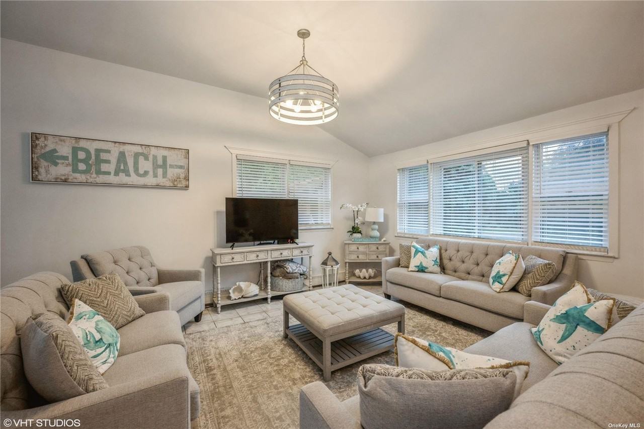 2420 Plum Island Lane - Photo 6 of 11