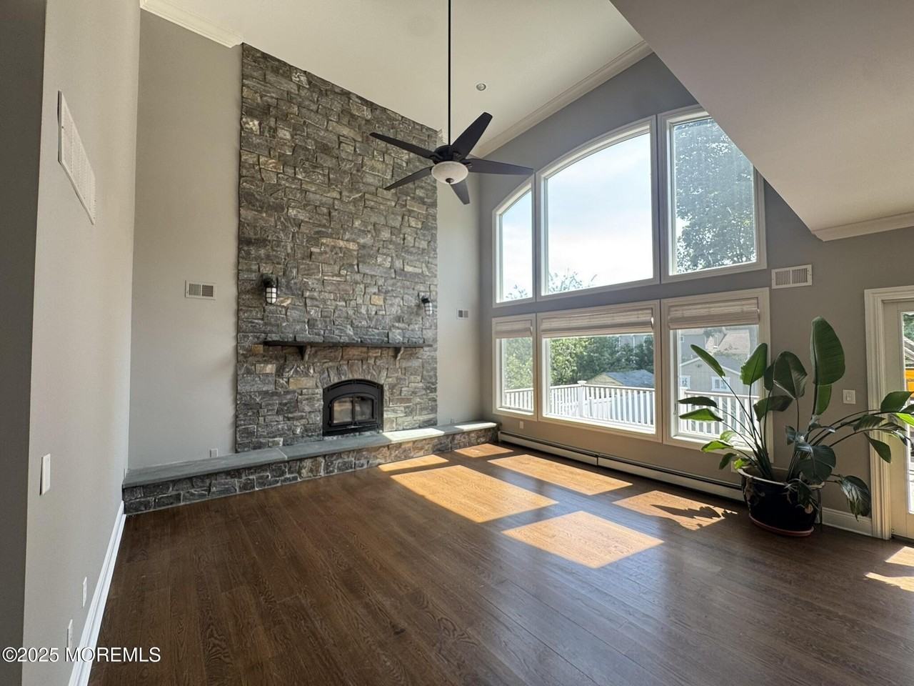 244 Van Kirk Ave - Photo 2 of 22