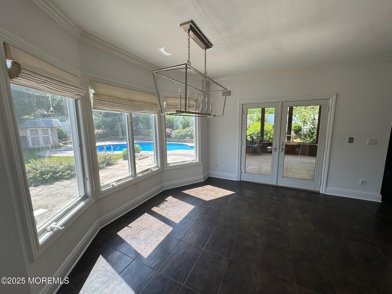 244 Van Kirk Ave - Photo 3 of 22