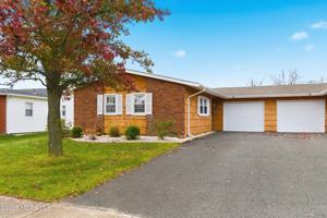 featured image of 52 Darley Cir