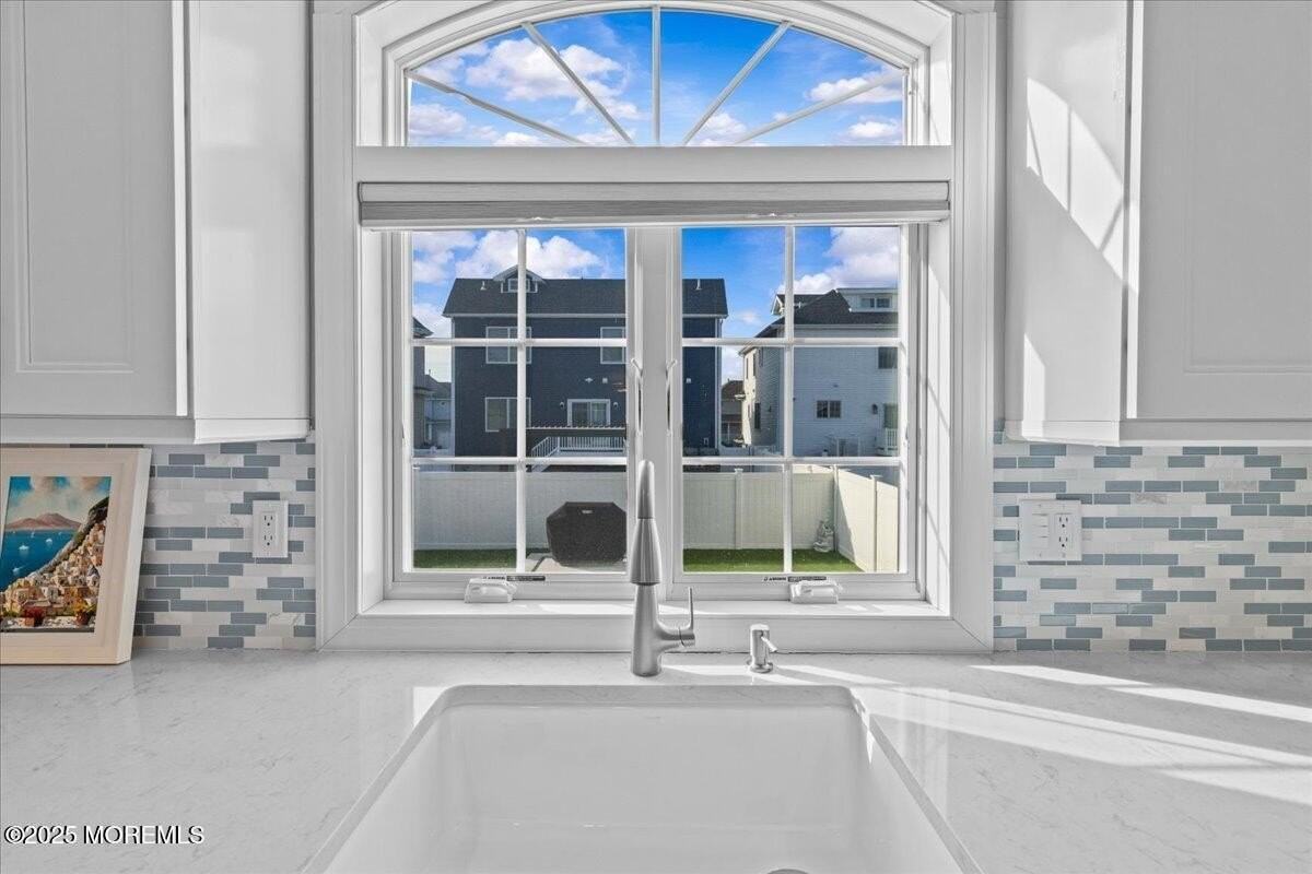 1613 Ocean Ave - Photo 7 of 37