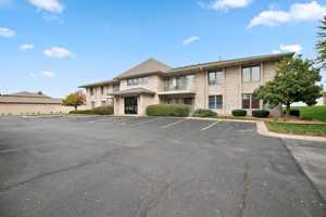 featured image of 1061 Ashley Ct S #1A