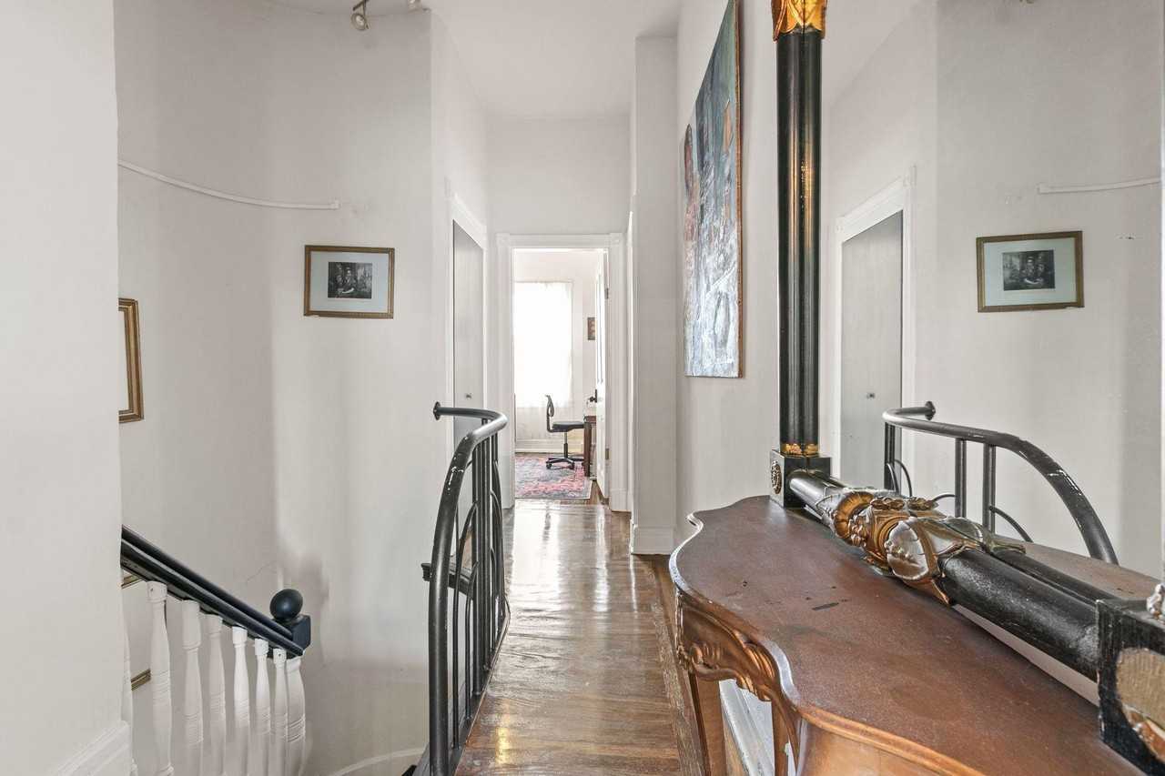 E Biddle St - Photo 7 of 16