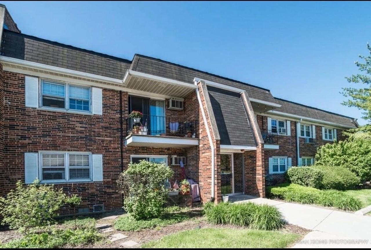 2327 Ogden Ave #10 - Photo 2 of 17