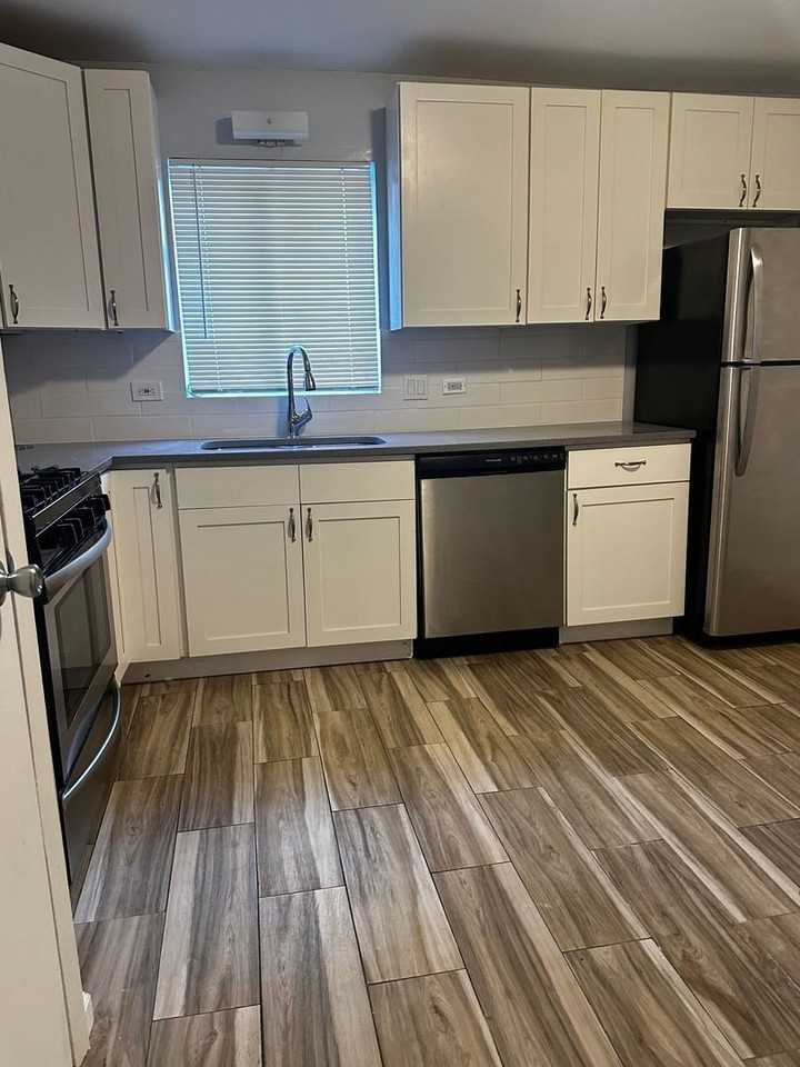 6020 Lake Bluff Drive #201 - Photo 4 of 28