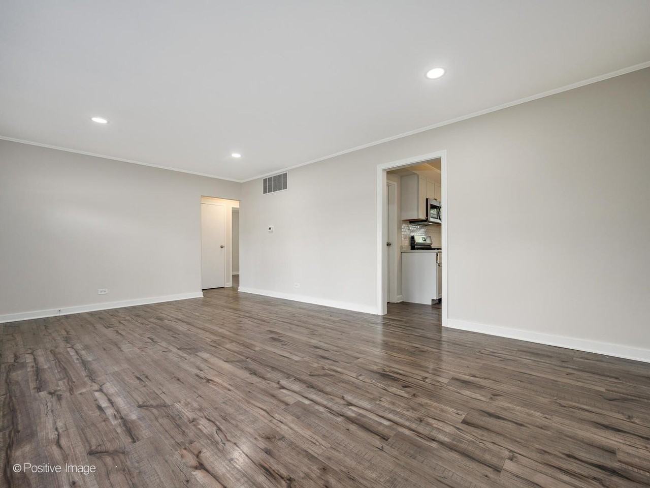 353 Blackhawk Dr - Photo 6 of 15