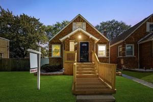 featured image of 14213 S Dearborn St