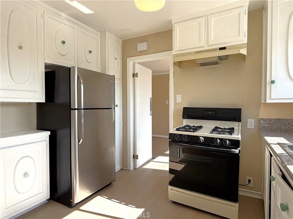 3357 Sunnynook Dr - Photo 7 of 17