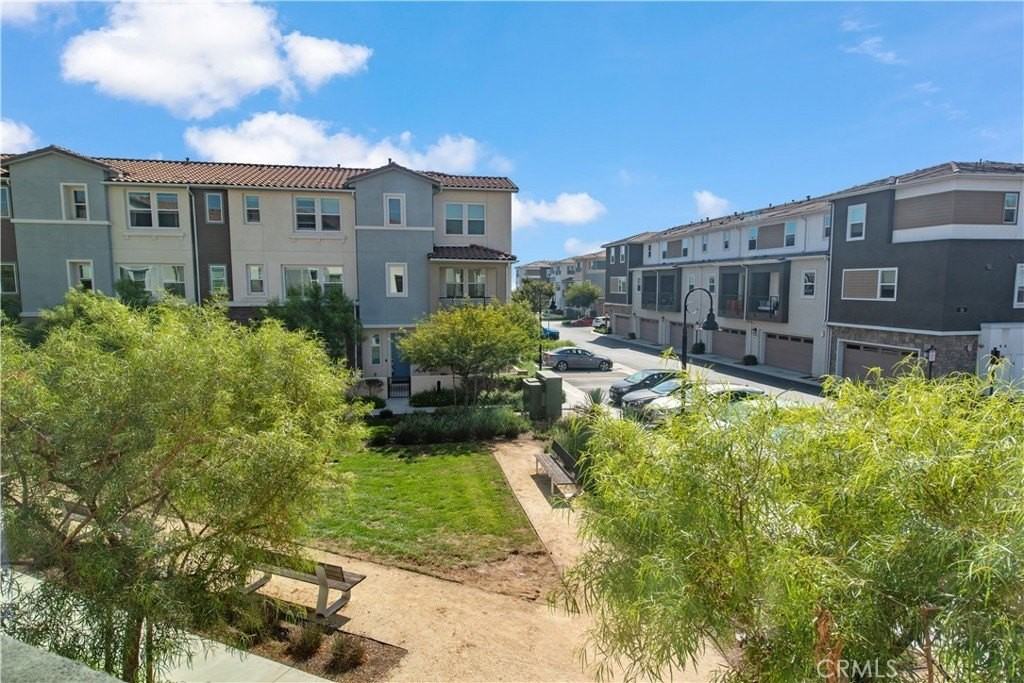 371 Bellver - Photo 3 of 42