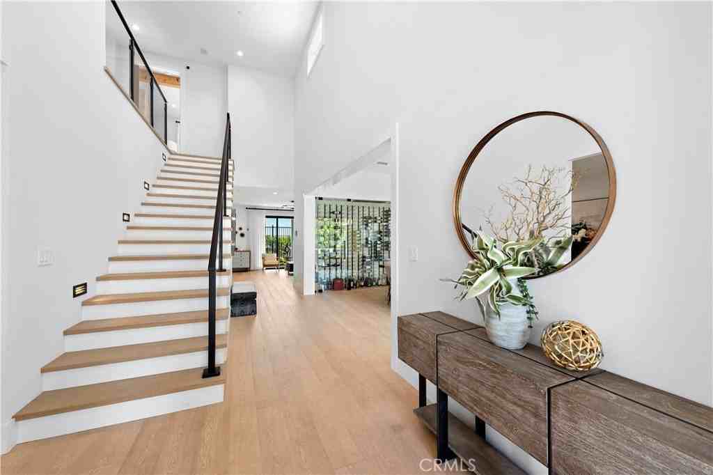 2507 Alta Vista Dr - Photo 6 of 40