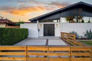 featured image of 3000 Country Club Dr