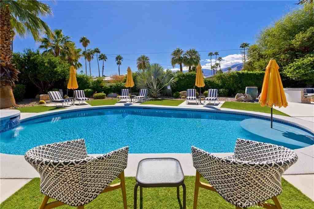 1057 E Marshall Way - Photo 2 of 50