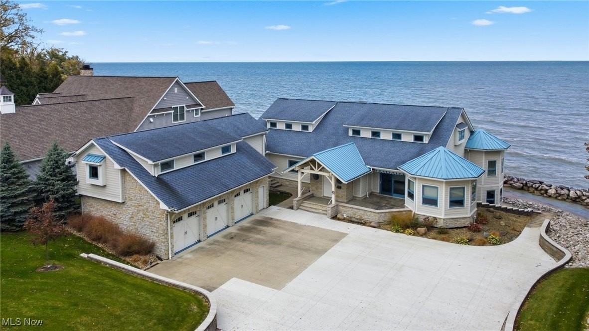 28838 Lake Rd - Photo 2 of 38