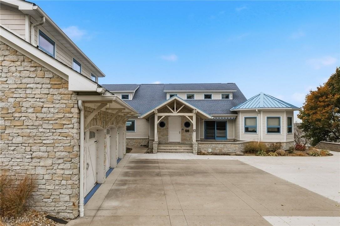 28838 Lake Rd - Photo 4 of 38