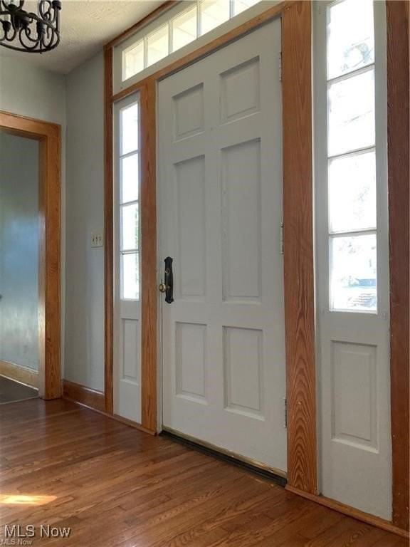 227 Crescent Dr - Photo 4 of 15