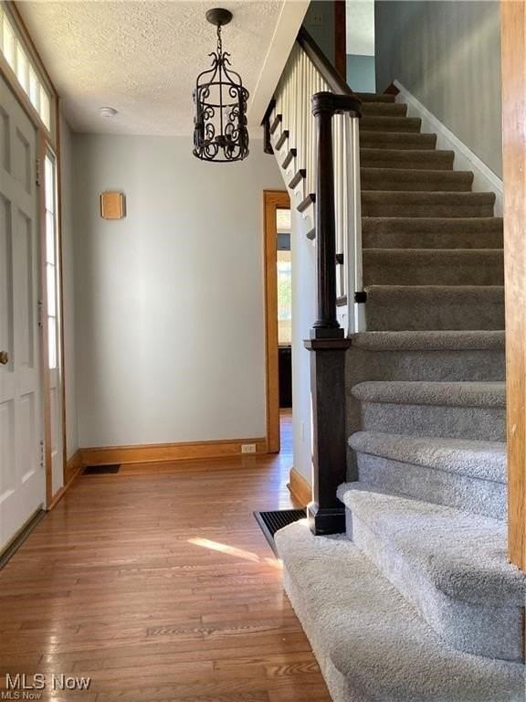 227 Crescent Dr - Photo 5 of 15