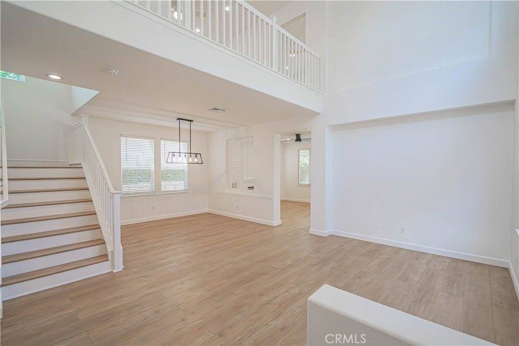 25525 Fitzgerald Ave - Photo 4 of 31