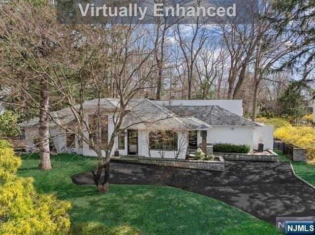 954 Pines Ter - Photo 2 of 40