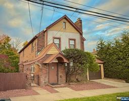 featured image of 455 Hillside Ave