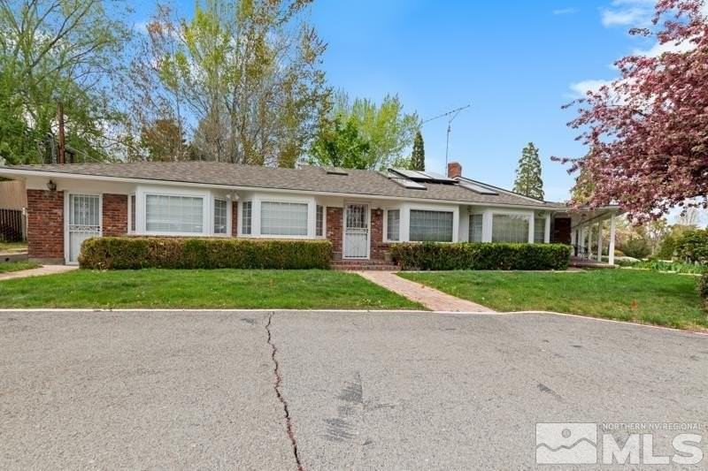 1880 Meadowview Ln - Photo 3 of 35