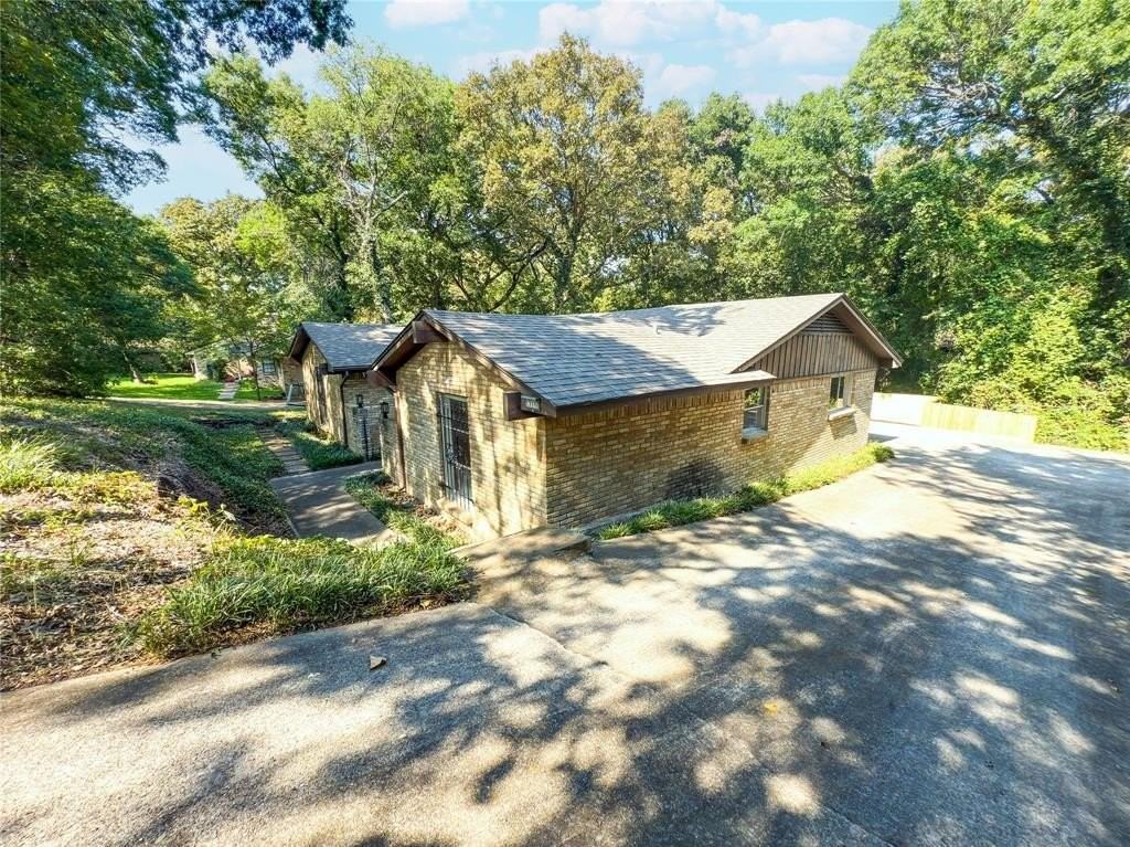 1310 Bow Creek Drive - Photo 2 of 37