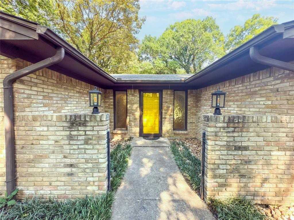 1310 Bow Creek Drive - Photo 5 of 37