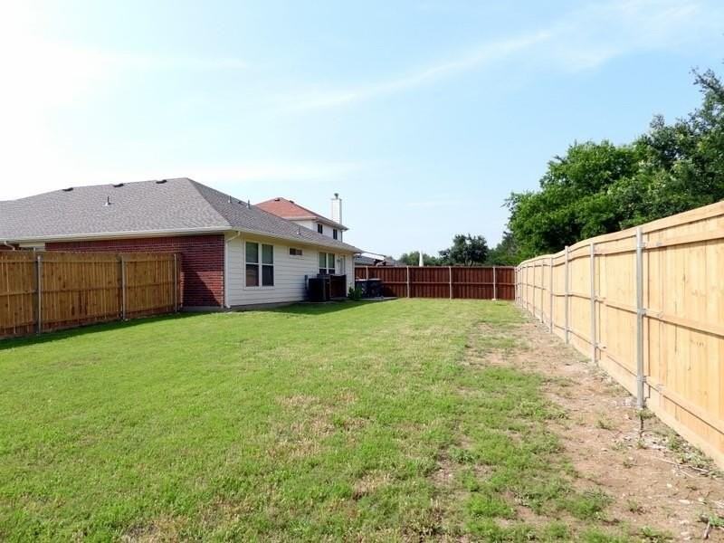 5707 Goldfinch Way - Photo 2 of 8