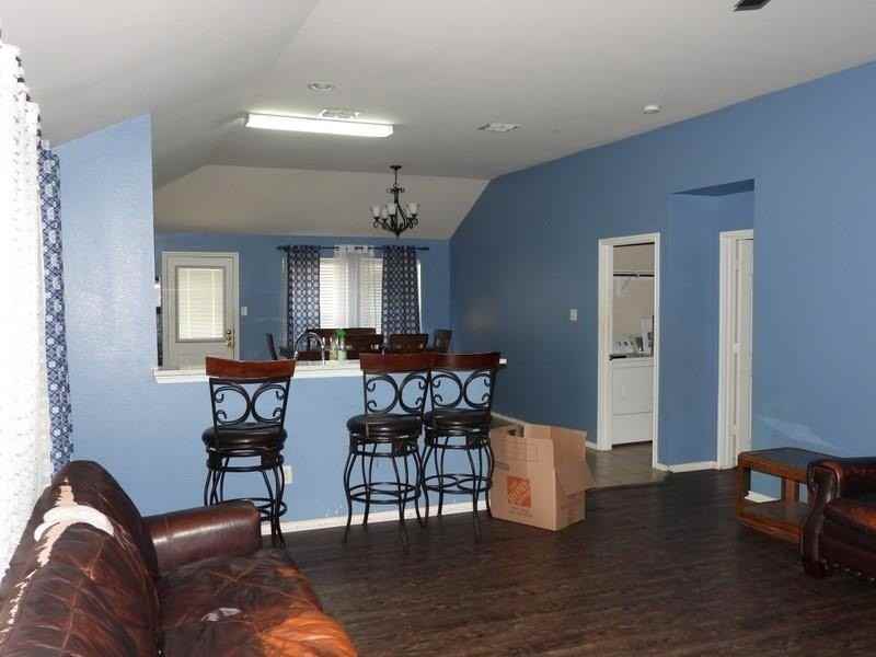 5707 Goldfinch Way - Photo 4 of 8