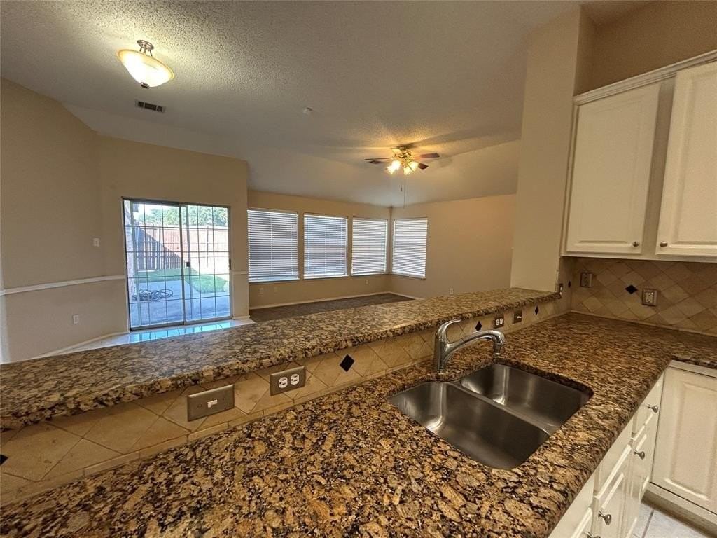 3805 Pine Valley Dr - Photo 6 of 16