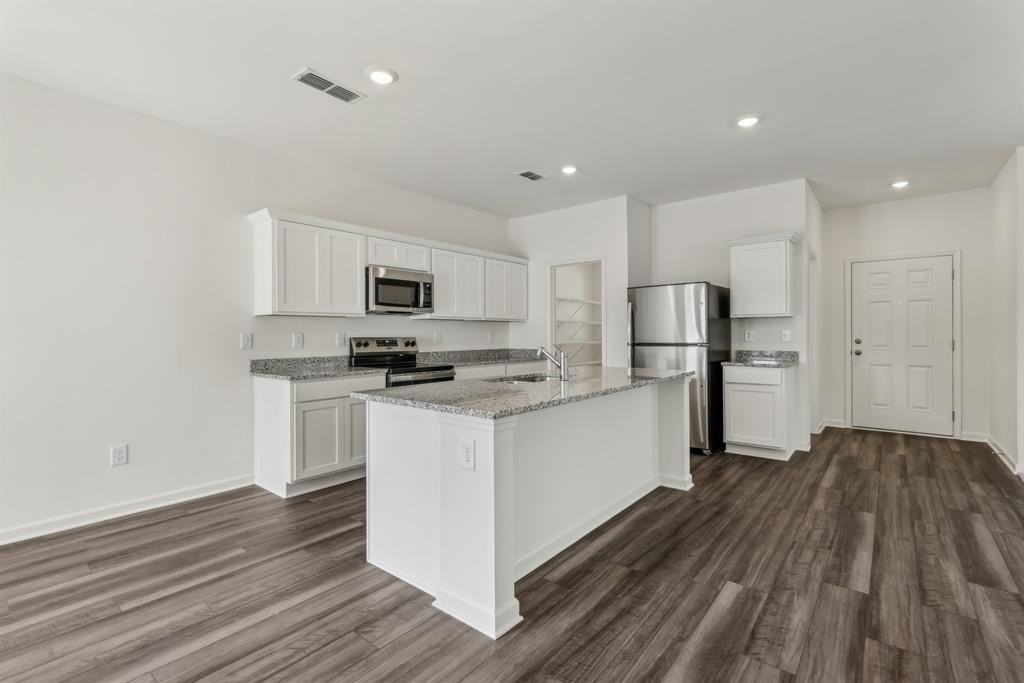 3225 Landslide Dr - Photo 2 of 24