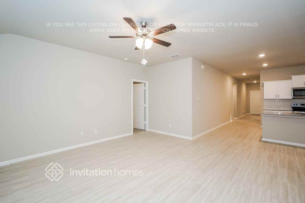 432 Kaufman Dr - Photo 3 of 17