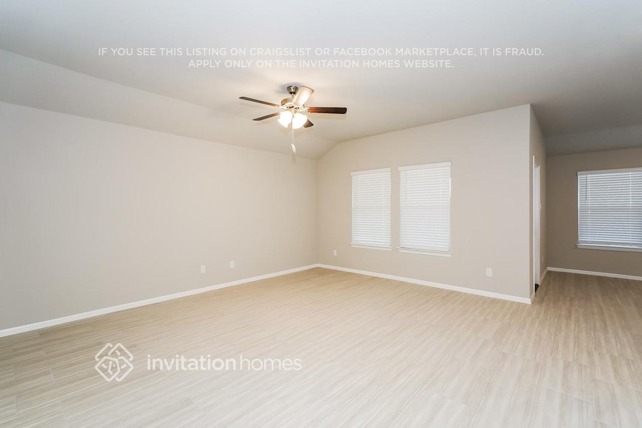 424 Kaufman Dr - Photo 3 of 17