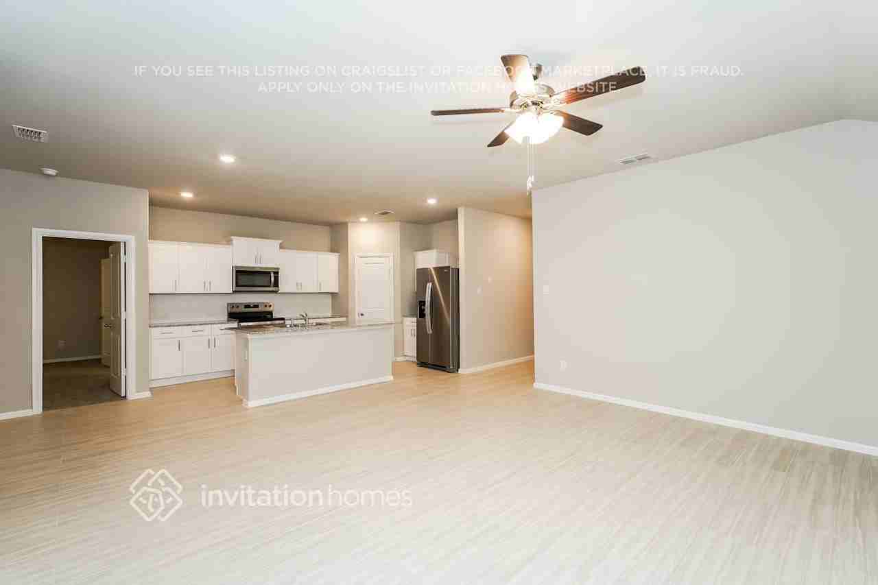 424 Kaufman Dr - Photo 4 of 17